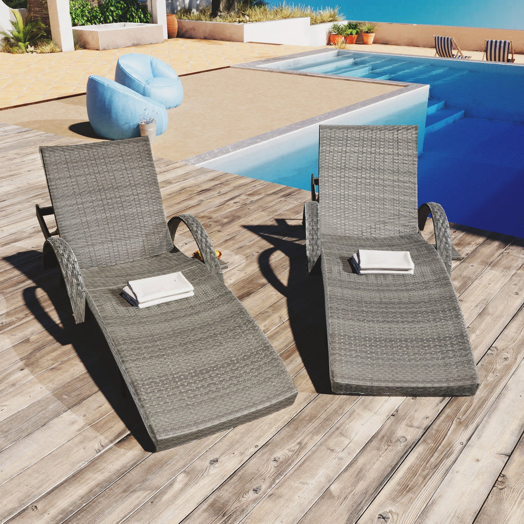 Outdoor Wicker Chaise Lounge Chairs Set of 2