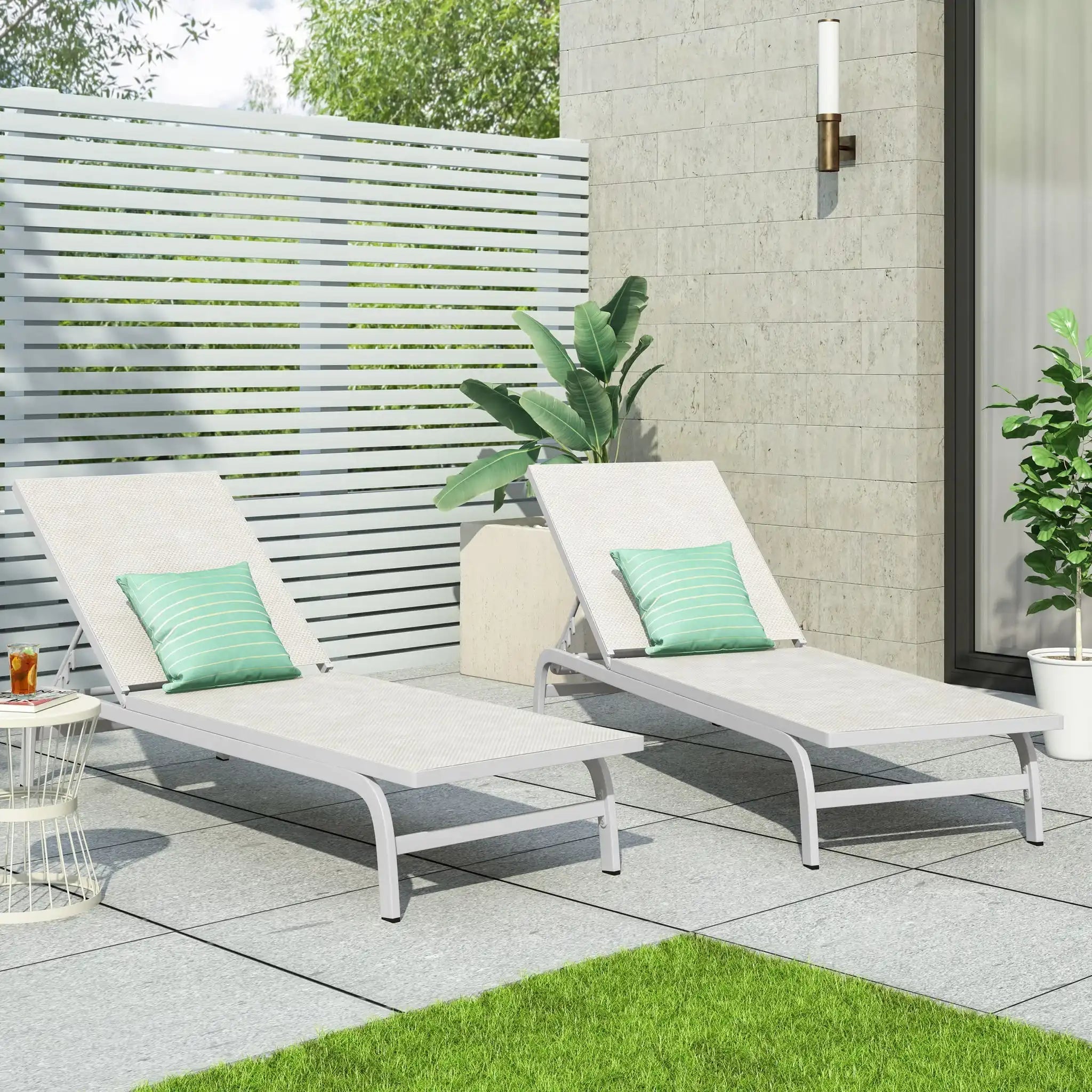 Contemporary Chaise Lounge for Outdoor Relaxation