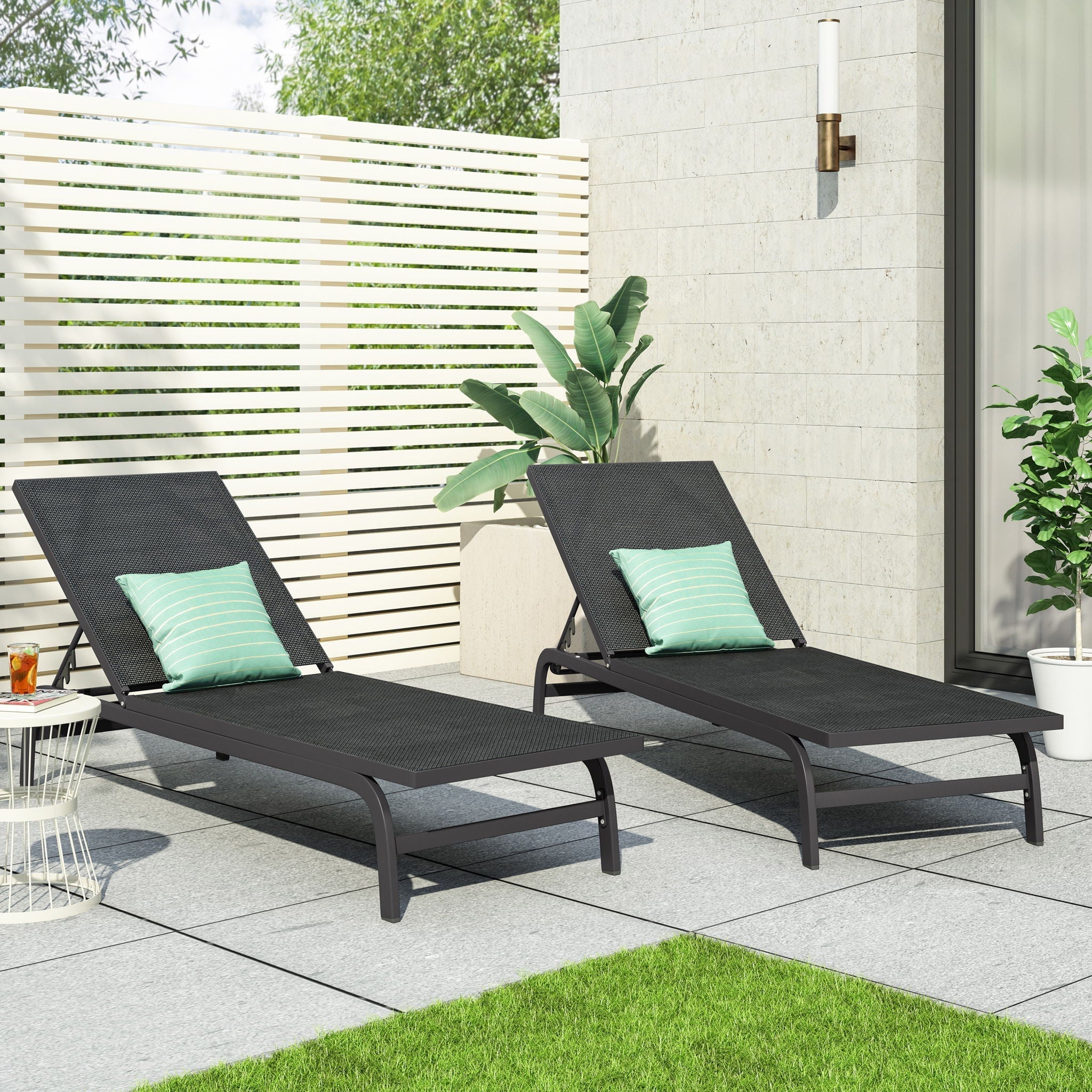 Contemporary Chaise Lounge for Outdoor Relaxation