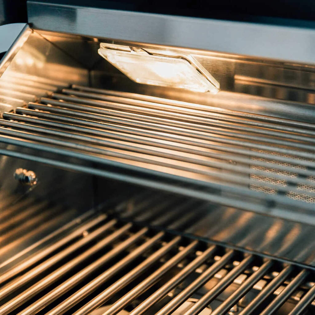 Summerset Sizzler Pro Premium Outdoor Built-In Gas Grill